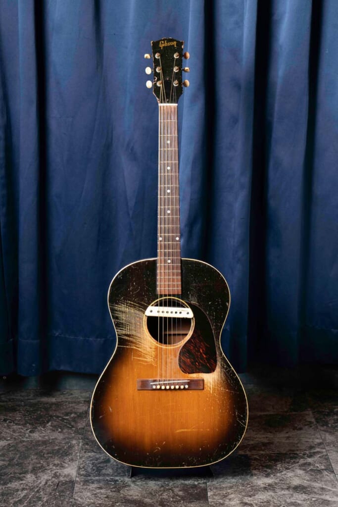 Gibson／c.1950 LG-1（前面）