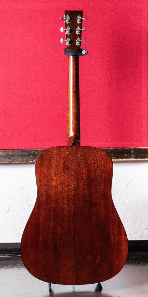 Martin／D-18 Authentic 1939 Aged（背面）