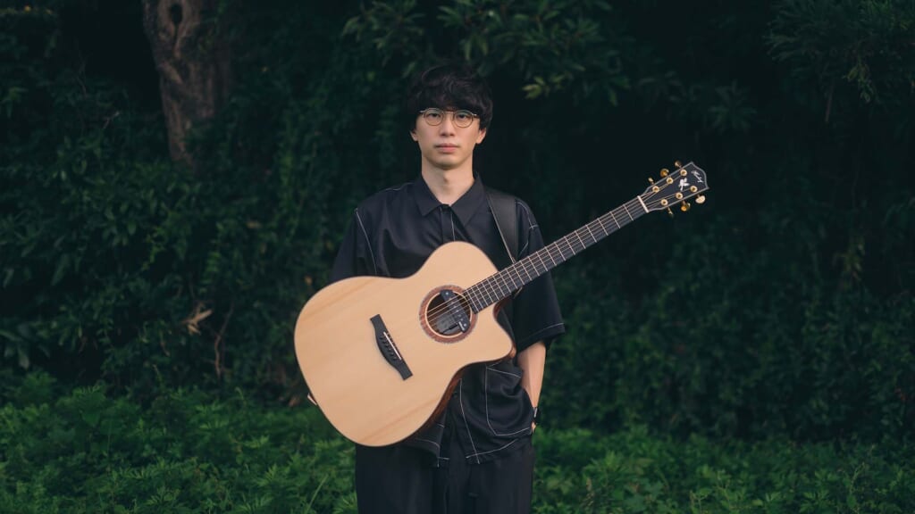 まるやまたつやに聞く、ソロ・ギター作『FOCUS』の12曲と愛器8本との“組み合わせの妙”