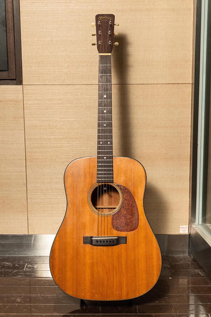 和田唱の1956年製Martin D-18（前面）