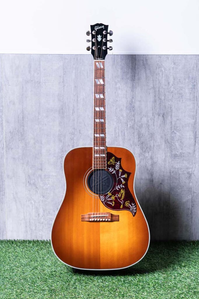 Gibson／Hummingbird（前面）