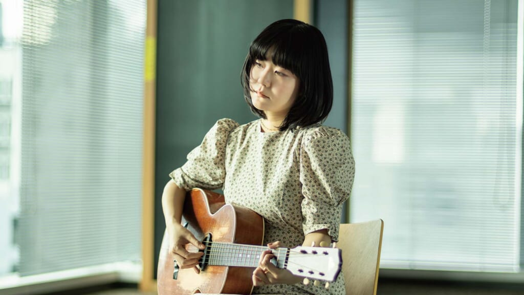 吉澤嘉代子が語る、1927年製ギブソンL-1に惹かれた理由｜AGM GUITAR GRAPH -Volume 98-