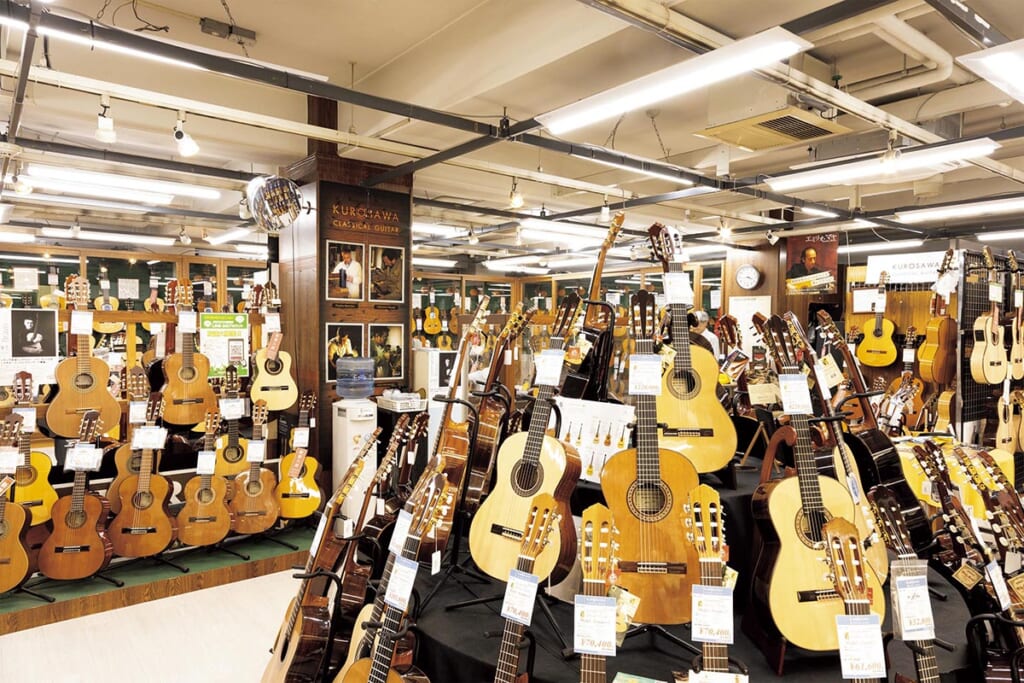 クロサワ楽器日本総本店 クラシックギターフロア