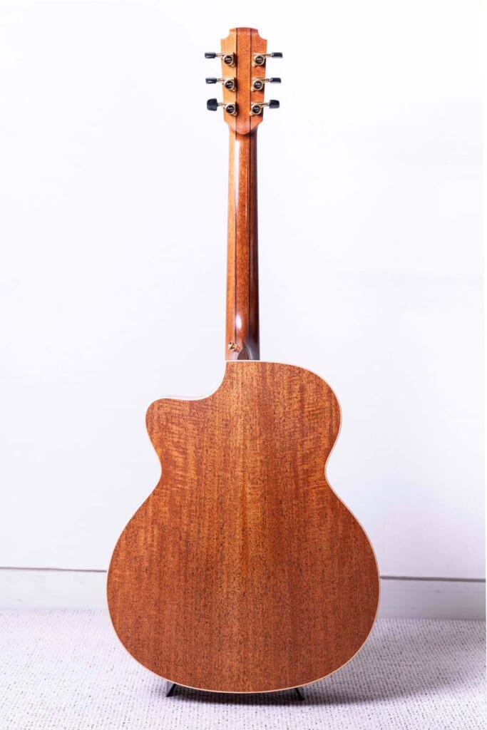 Lowden／O-22C（背面）