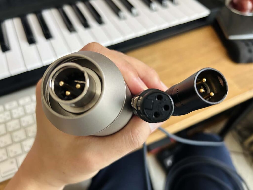 XLR端子