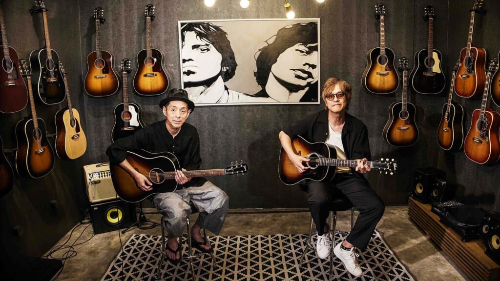 ギブソンJ-45の魅力に迫る動画企画に、宮藤官九郎と上原子友康(怒髪天)が登場