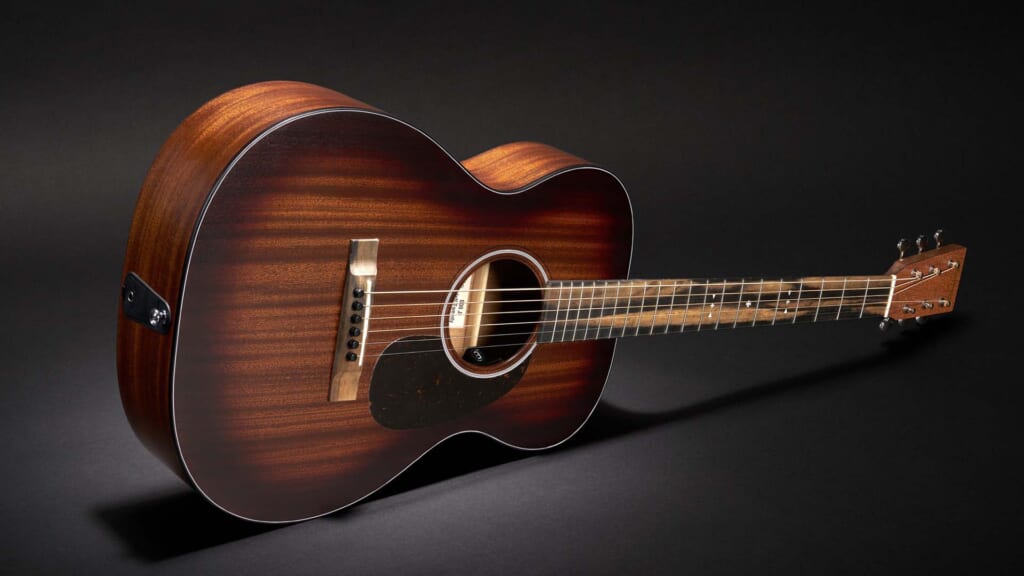 マーティンより、ウィルコのジェフ・トゥイーディーとのコラボで生まれた、000 Jr E Jeff Tweedyが発売