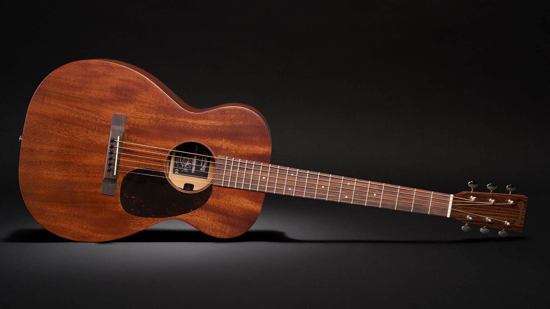 マーティンのロード・シリーズより、ジェイソン・イズベルのシグネチャー・モデル、0-10E Retro Jason Isbellが登場