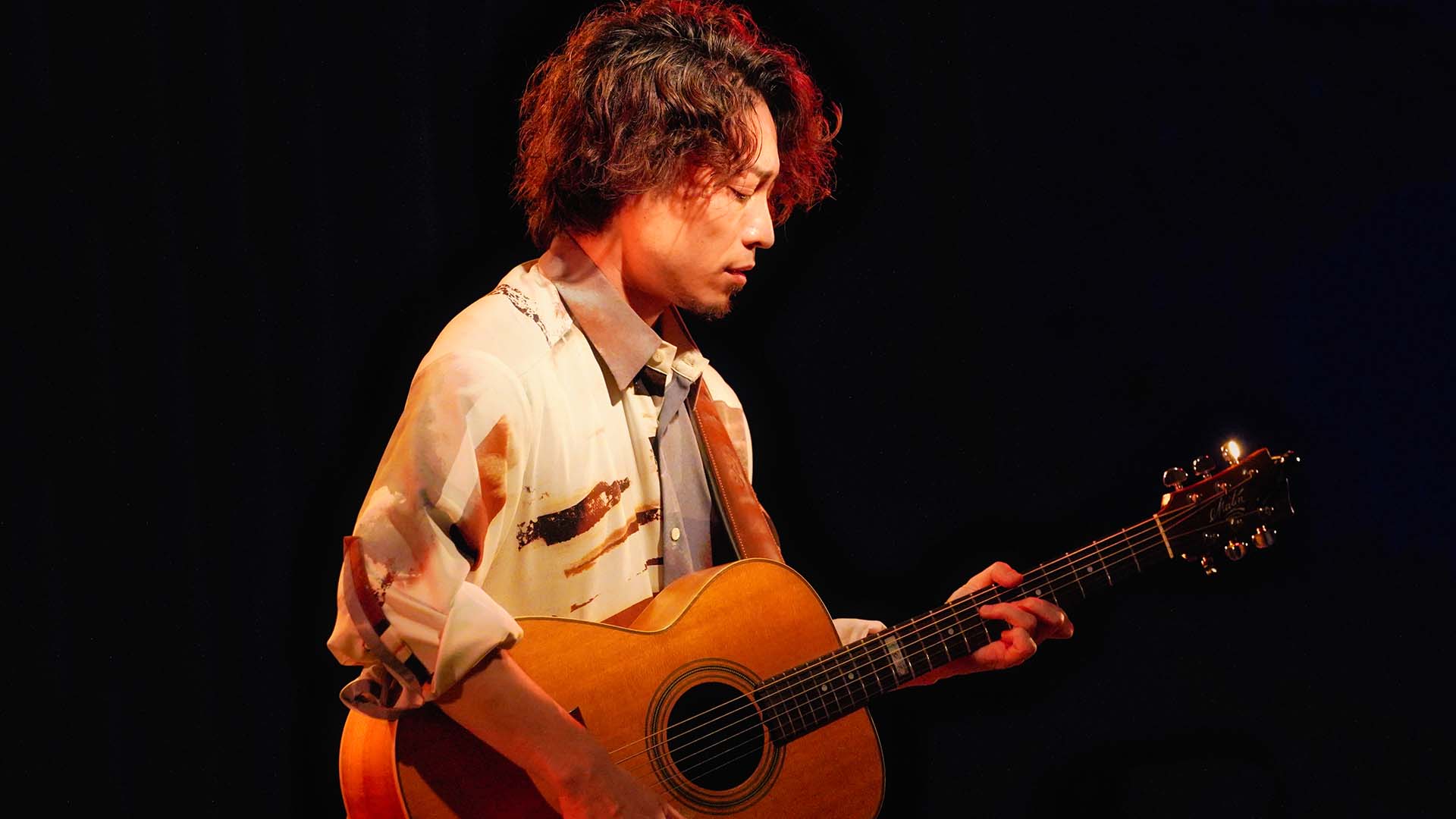 龍藏Ryuzoが語る、煌びやかなソロ・ギターで彩った初のクリスマス・アルバム