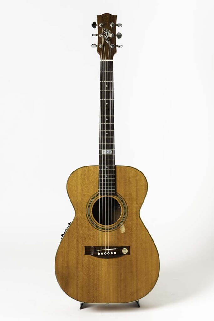 Maton/EBG808TE(前面)