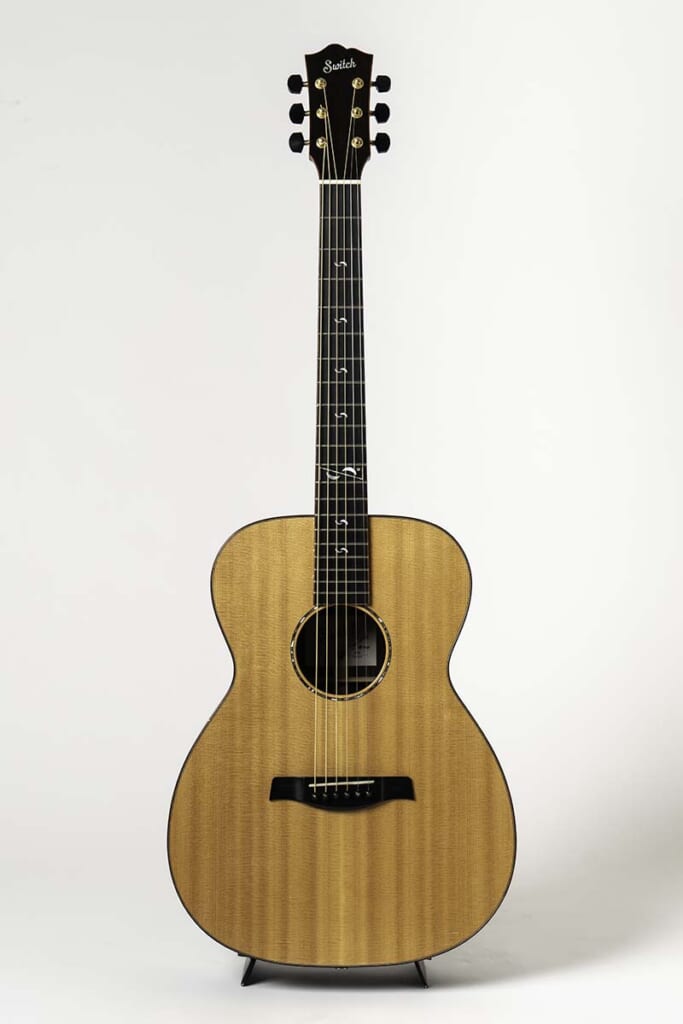 Switch Custom Guitars/OM Ryuzo(前面)