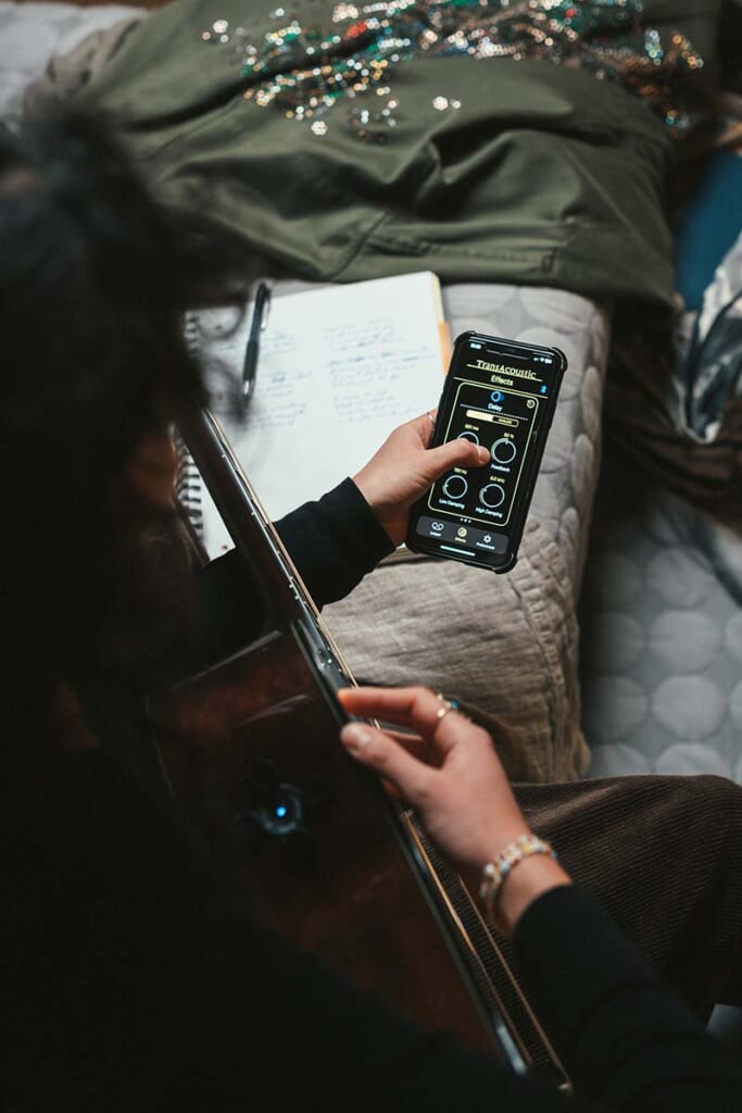 専用アプリ“TAG Remote”