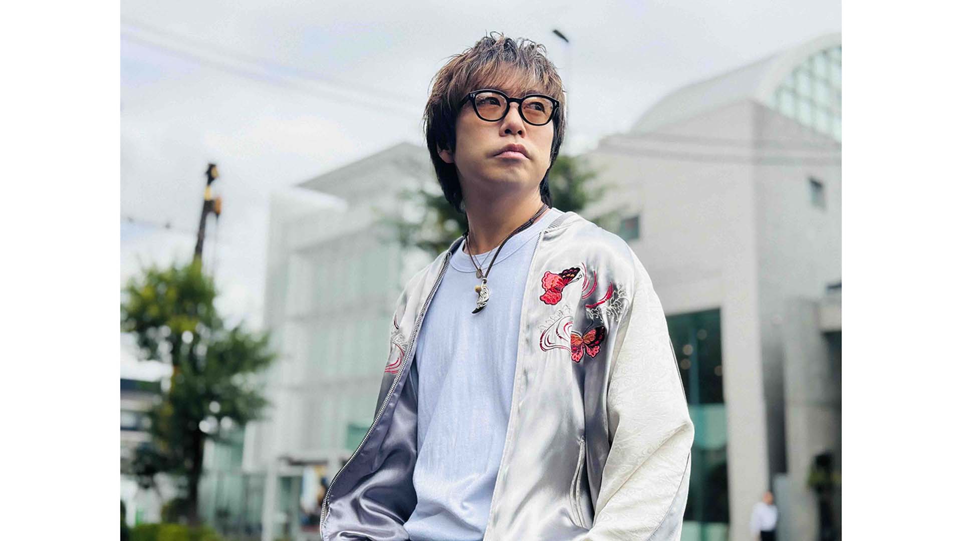 シンガー・ソングライターの高橋優が2025年12月よりデビュー15周年記念ツアーを開催！