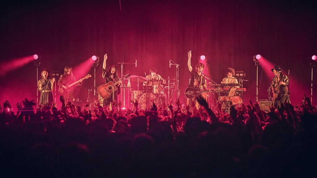 GLIM SPANKYが語る、アコギの音色が輝きを放つ新作『Éclore』のこだわり