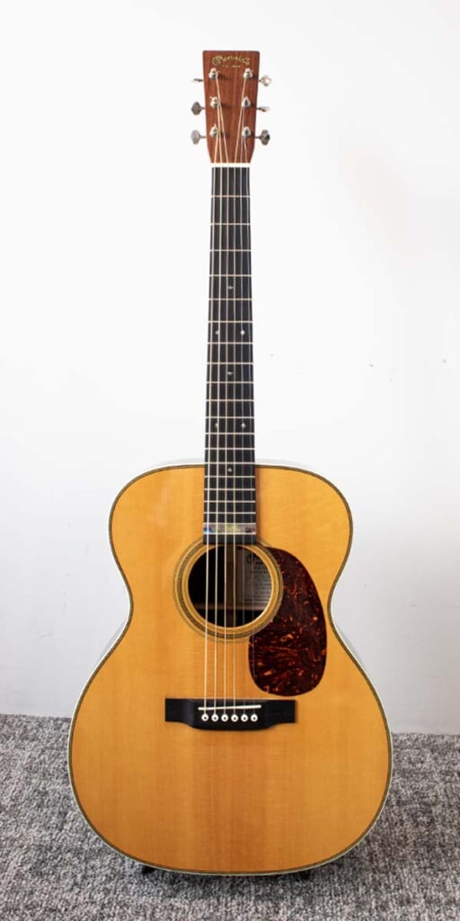 Martin／000-28EC（前面）