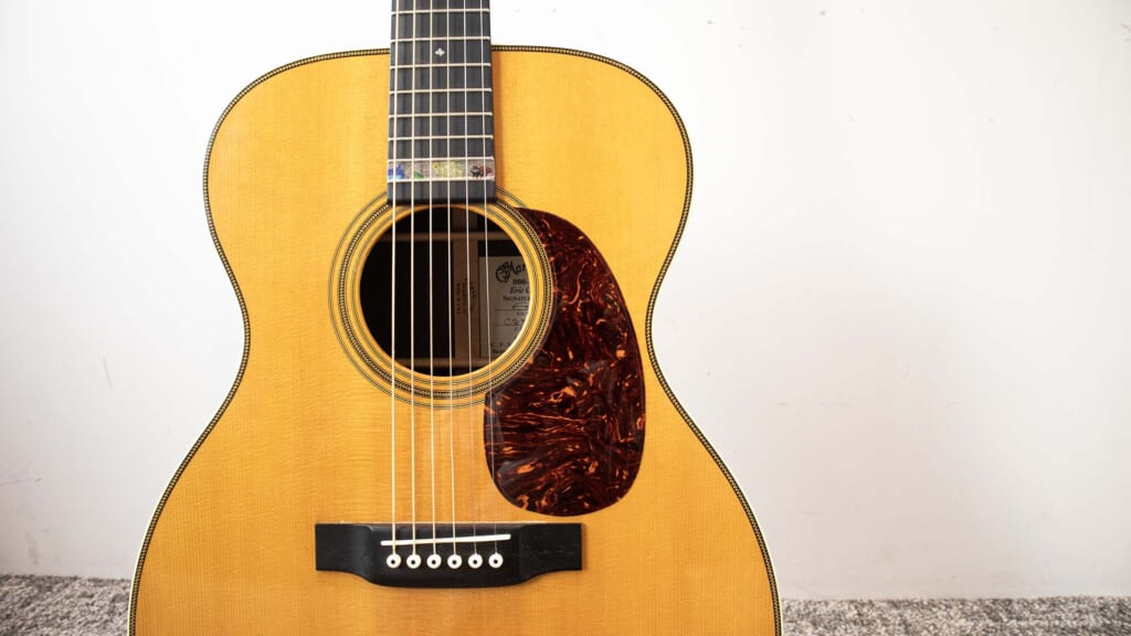 MIZの加藤成順が新作『轉角民宿』のために準備したマーティン000-28EC