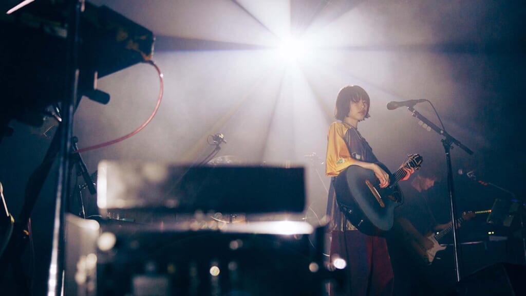 汐れいらが語る、“実体験に基づく曲作り”を行なった新作『HB2U』の作曲とアレンジ