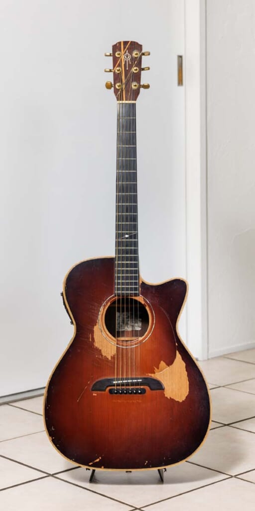 Alvarez Yairi/WEIR-1E(前面)