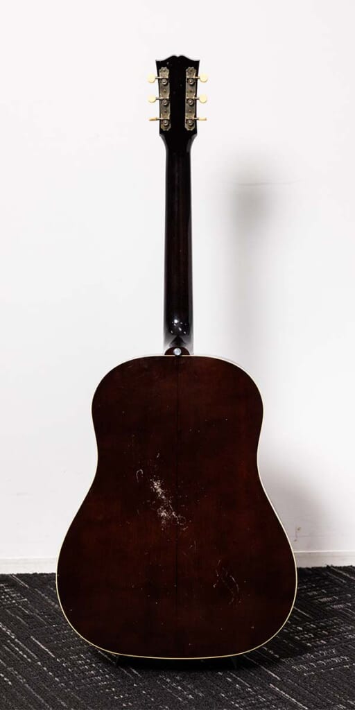 Gibson／1942 Banner J-45 Light Aged（背面）
